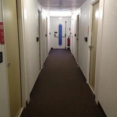 Hotelf1 Remiremont Nabord ホテル