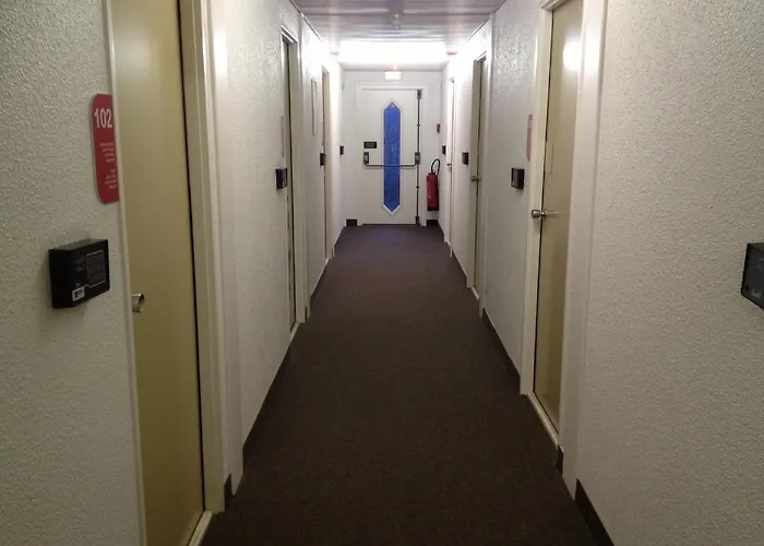 Hotelf1 Remiremont Nabord ホテル